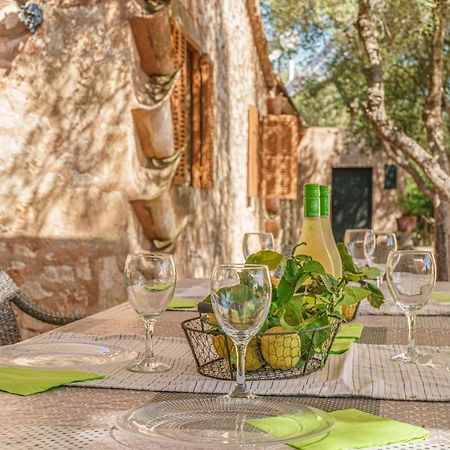 Son Monserrat, ペトラ エクステリア 写真